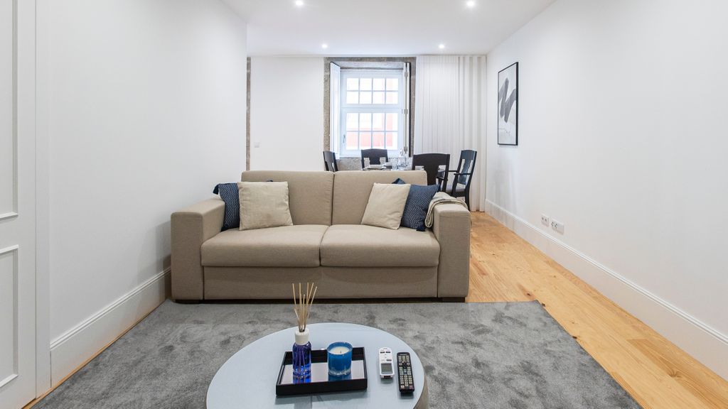 Elegant Downtown 1BR Flat w/ AC by LovelyStay