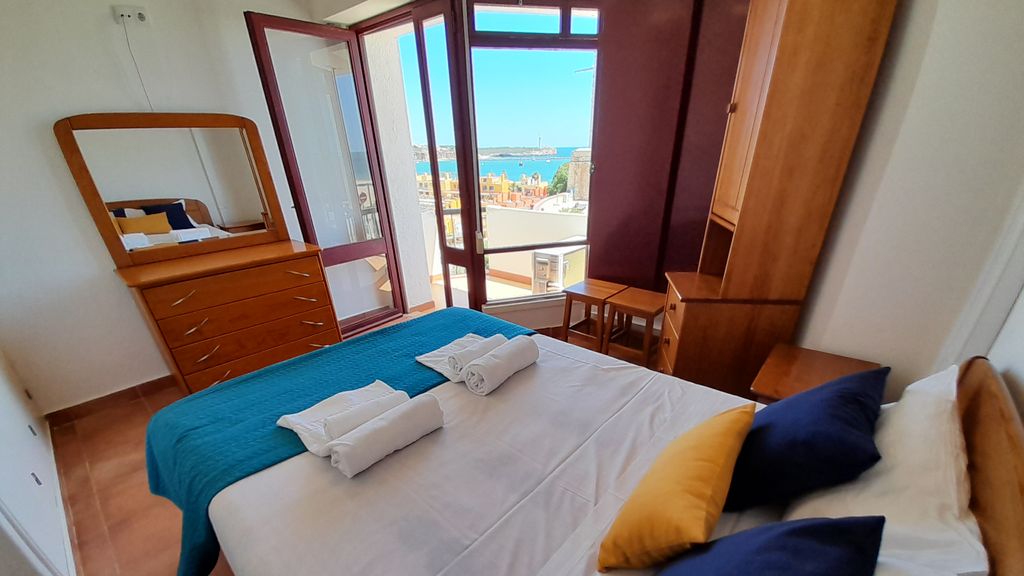 Fortaleza 1BDR Apartment W/Balcony by LovelyStay