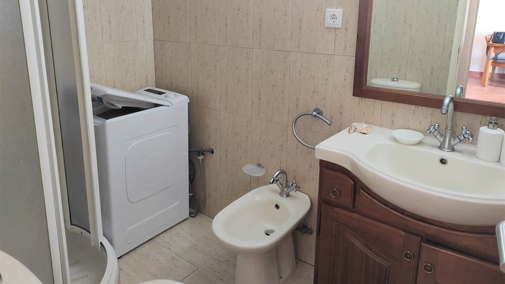 Fortaleza 1BDR Apartment W/Balcony by LovelyStay