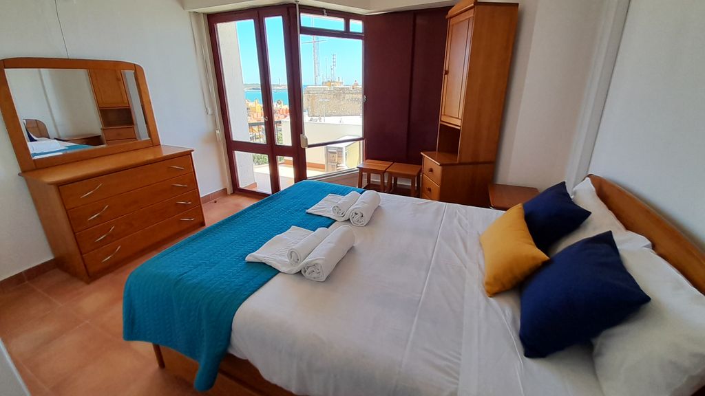 Fortaleza 1BDR Apartment W/Balcony by LovelyStay