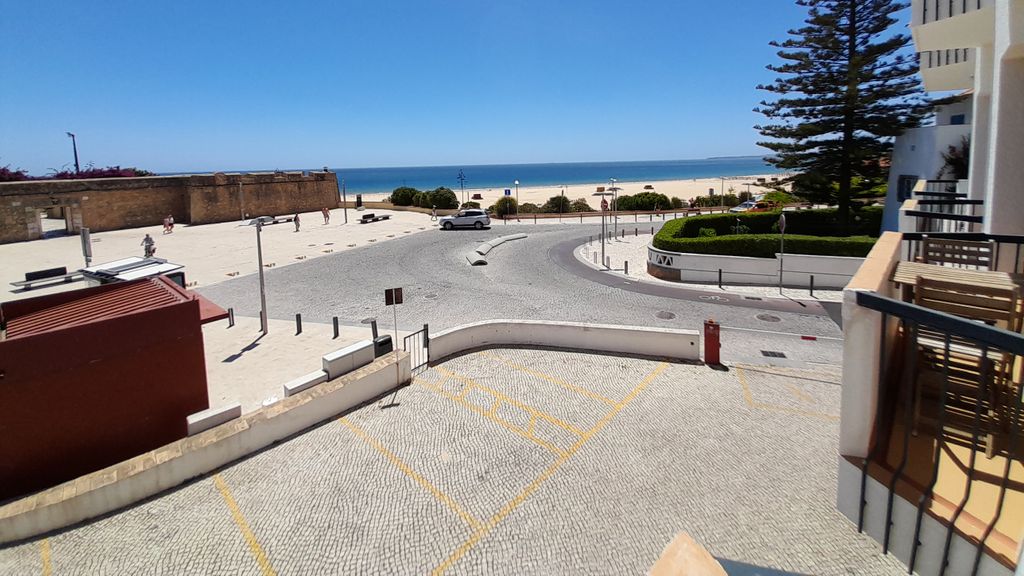 Fortaleza 1BDR Apartment W/Balcony by LovelyStay