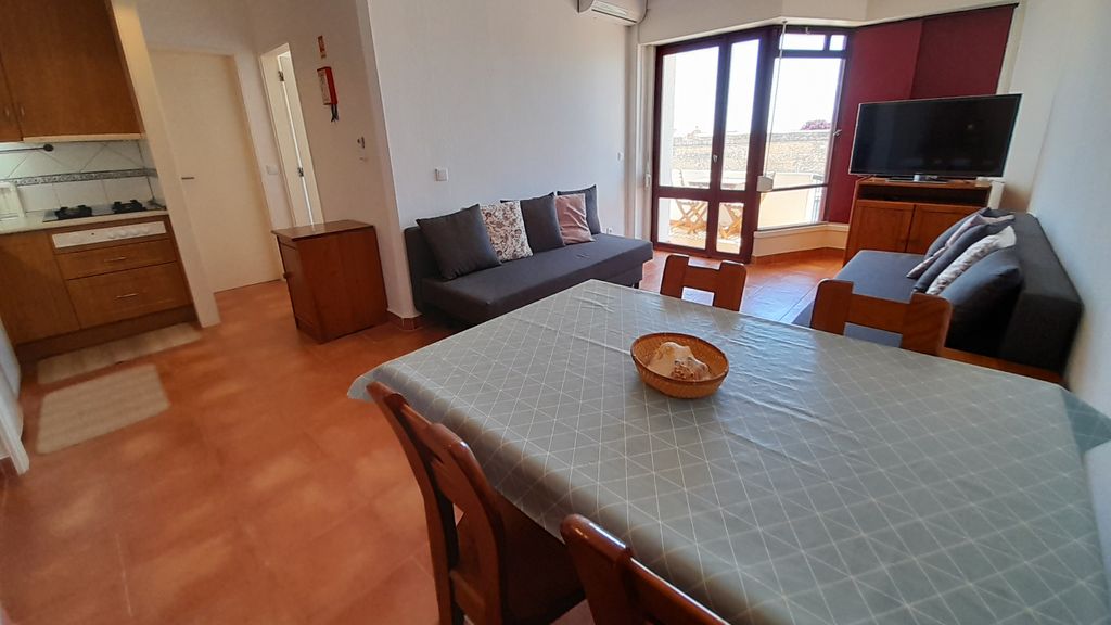 Fortaleza 1BDR Apartment W/Balcony by LovelyStay