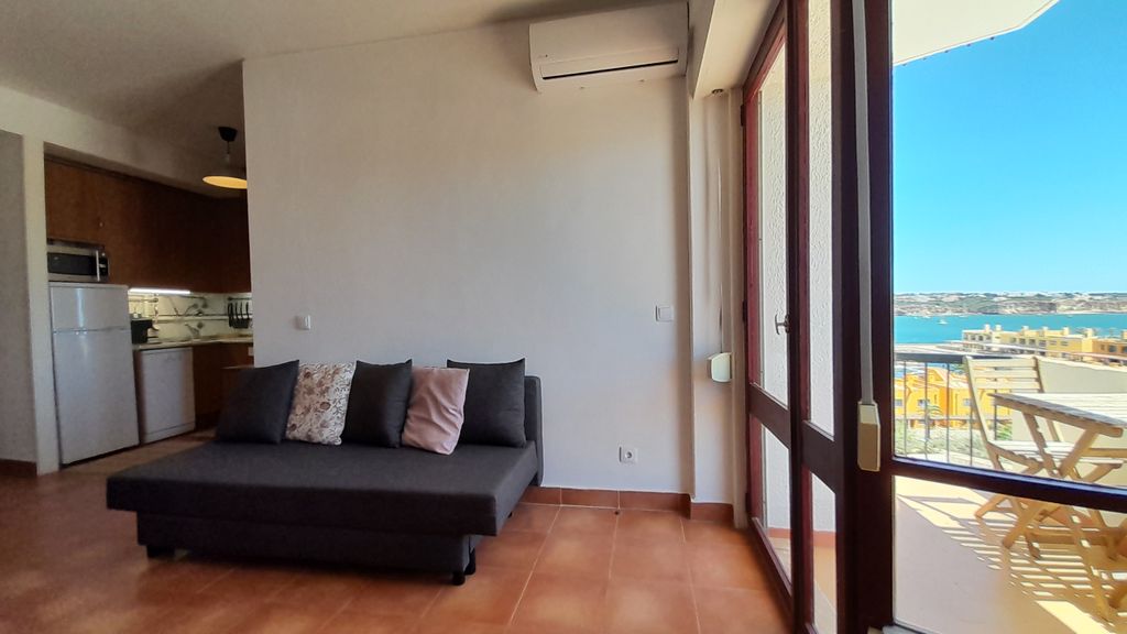 Fortaleza 1BDR Apartment W/Balcony by LovelyStay