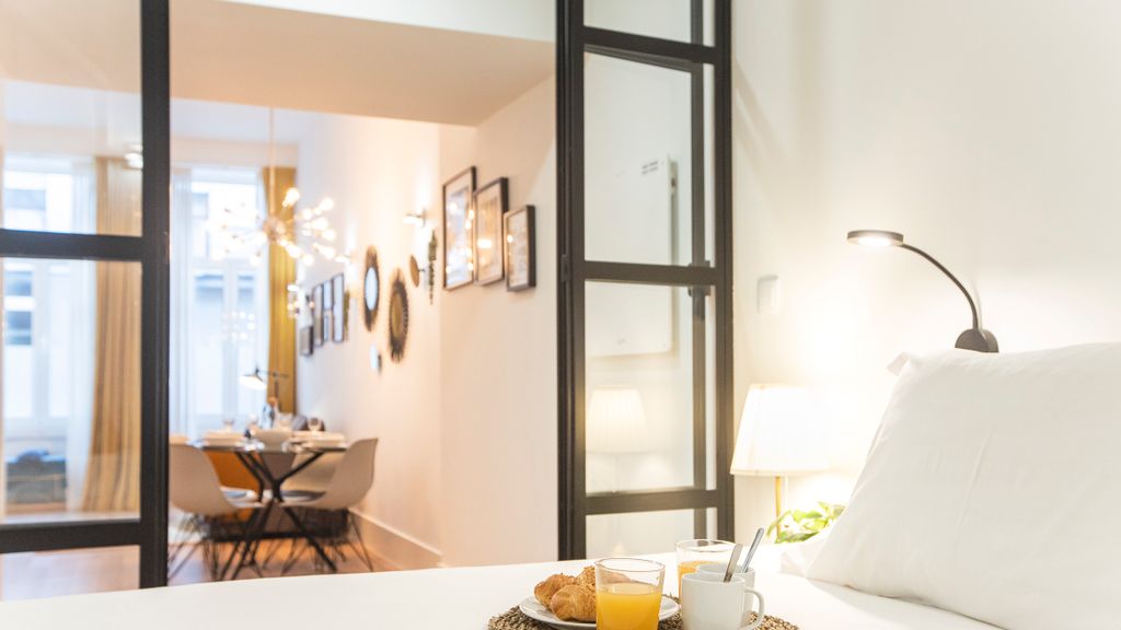 Elegant & Bright Flat by LovelyStay
