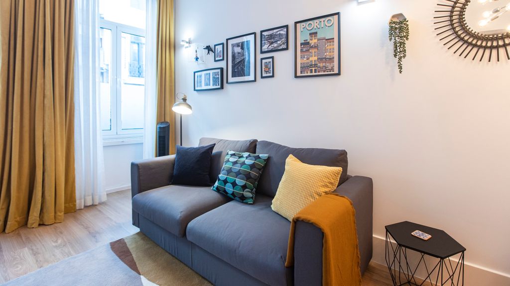 Elegant & Bright Flat by LovelyStay