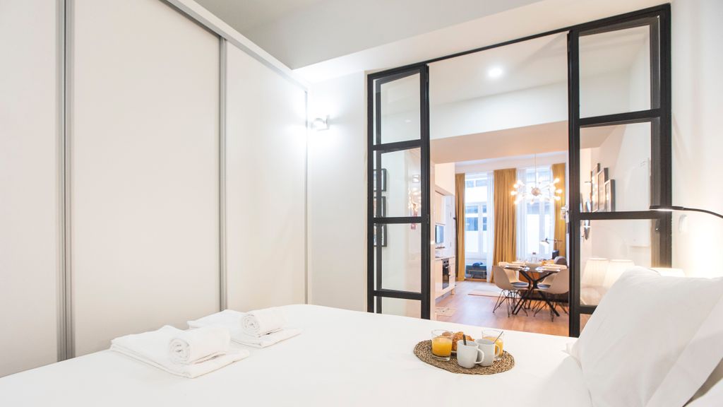 Elegant & Bright Flat by LovelyStay