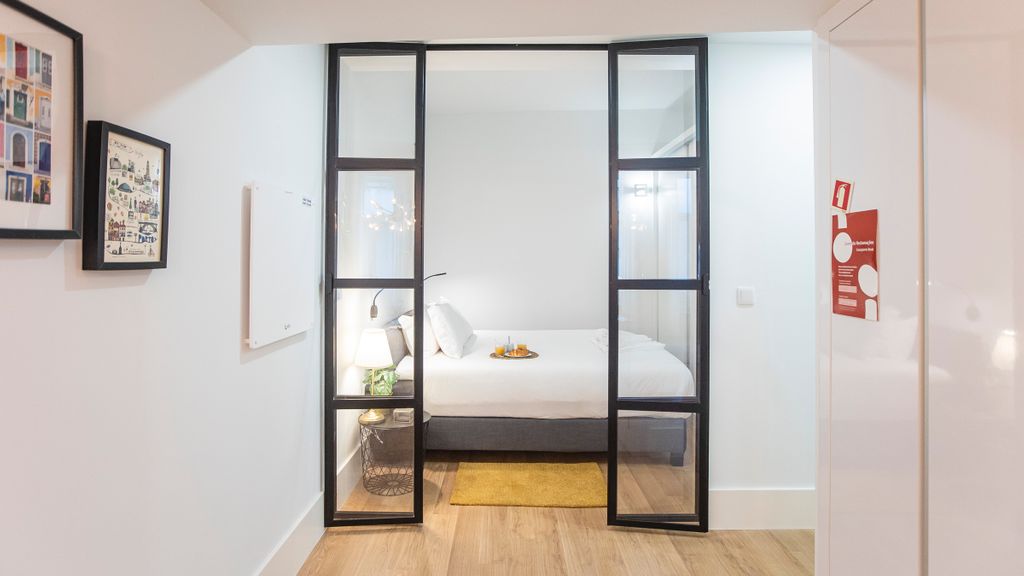 Elegant & Bright Flat by LovelyStay