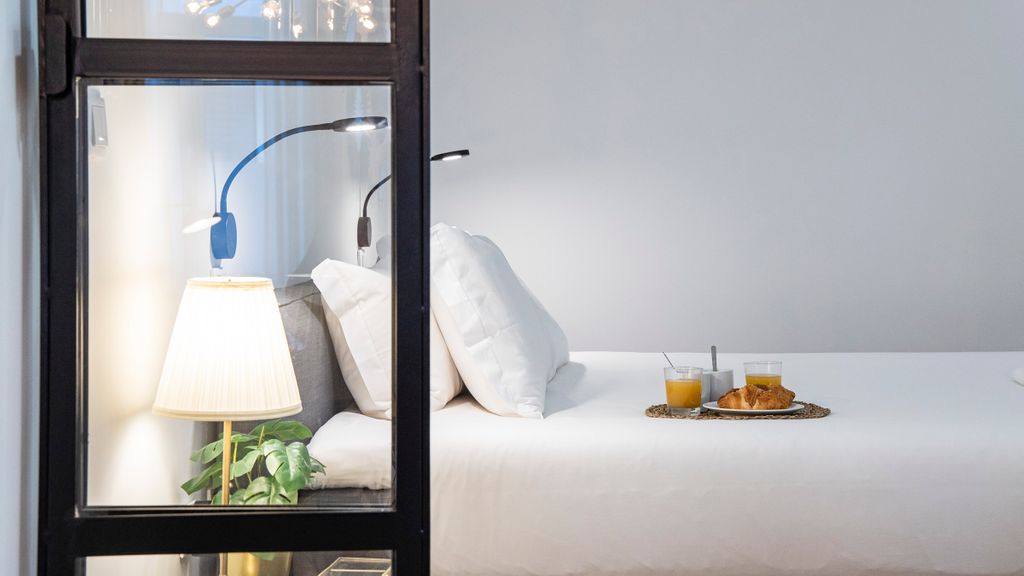 Elegant & Bright Flat by LovelyStay