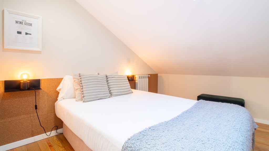 4BR w/ 200yrs of history in Porto by LovelyStay