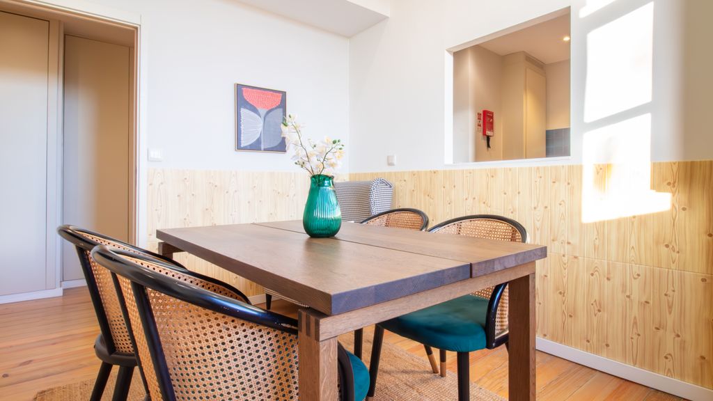 4BR w/ 200yrs of history in Porto by LovelyStay