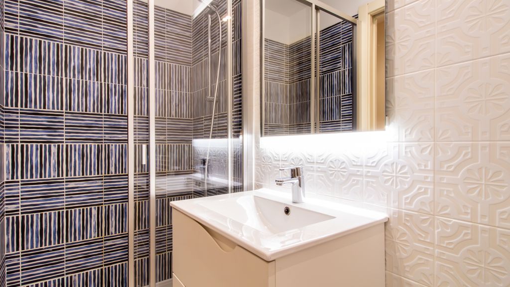4BR w/ 200yrs of history in Porto by LovelyStay