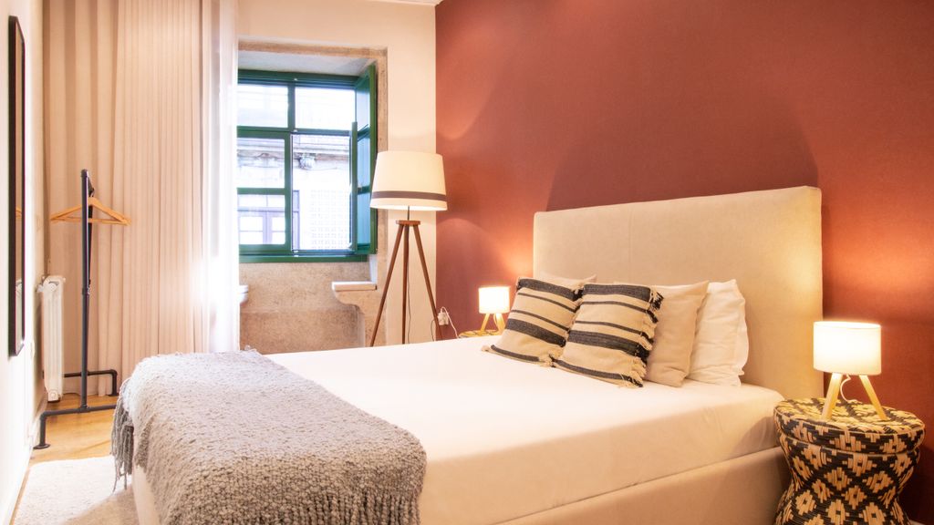 4BR w/ 200yrs of history in Porto by LovelyStay
