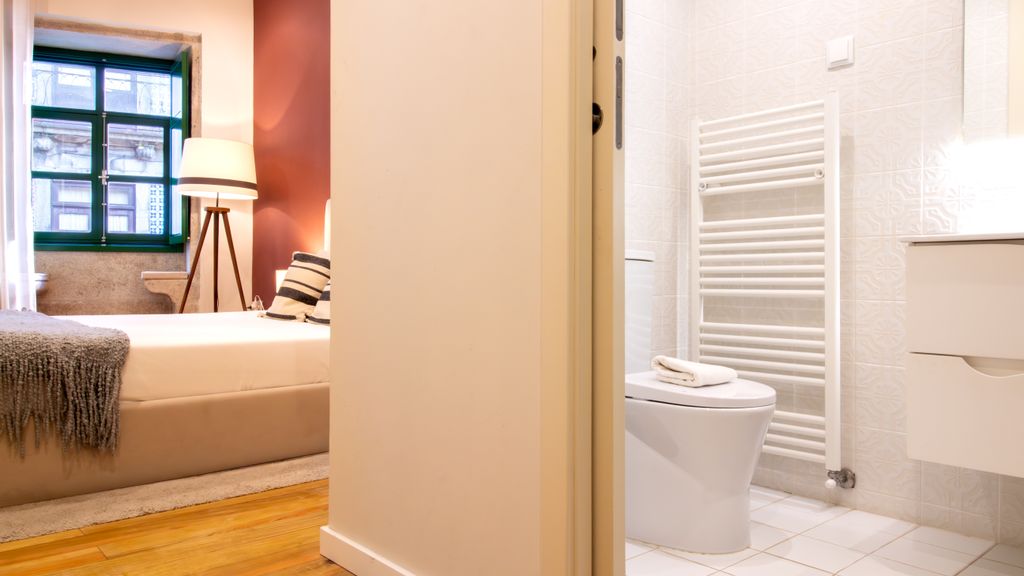 4BR w/ 200yrs of history in Porto by LovelyStay