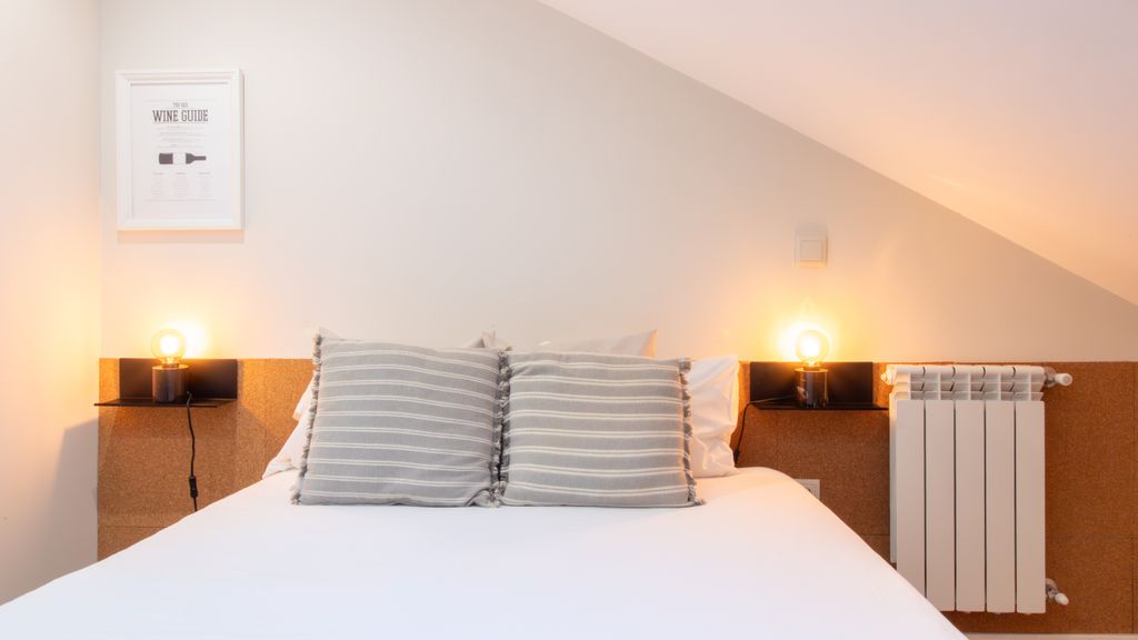 4BR w/ 200yrs of history in Porto by LovelyStay
