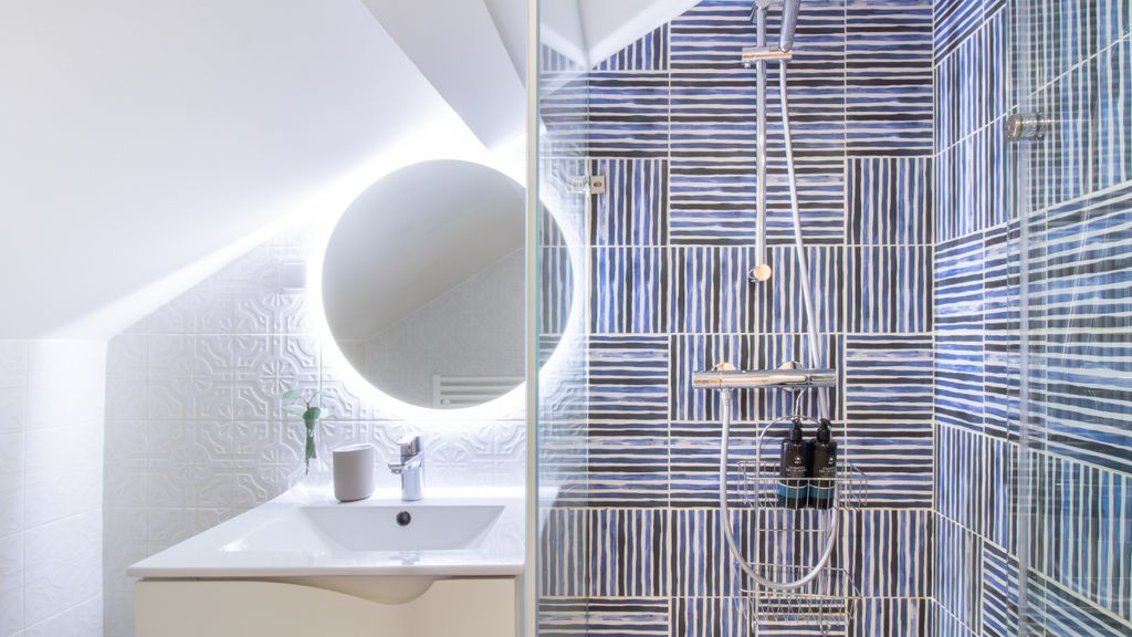 4BR w/ 200yrs of history in Porto by LovelyStay