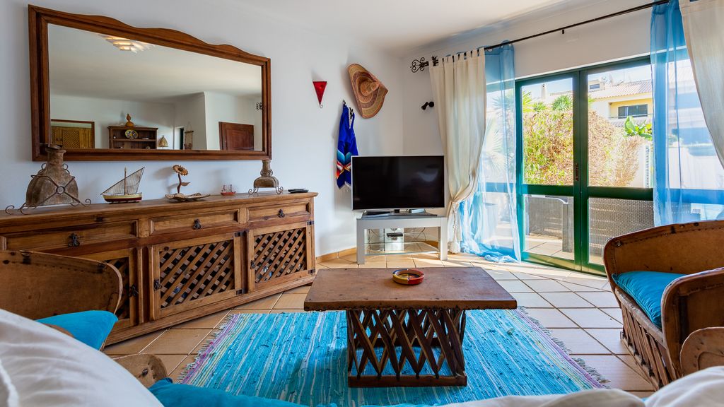 Sunny 2BDR House W/ Private Pool by LovelyStay