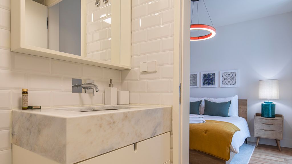Two‑Bedroom Apartment w/ AC in Baixa by LovelyStay