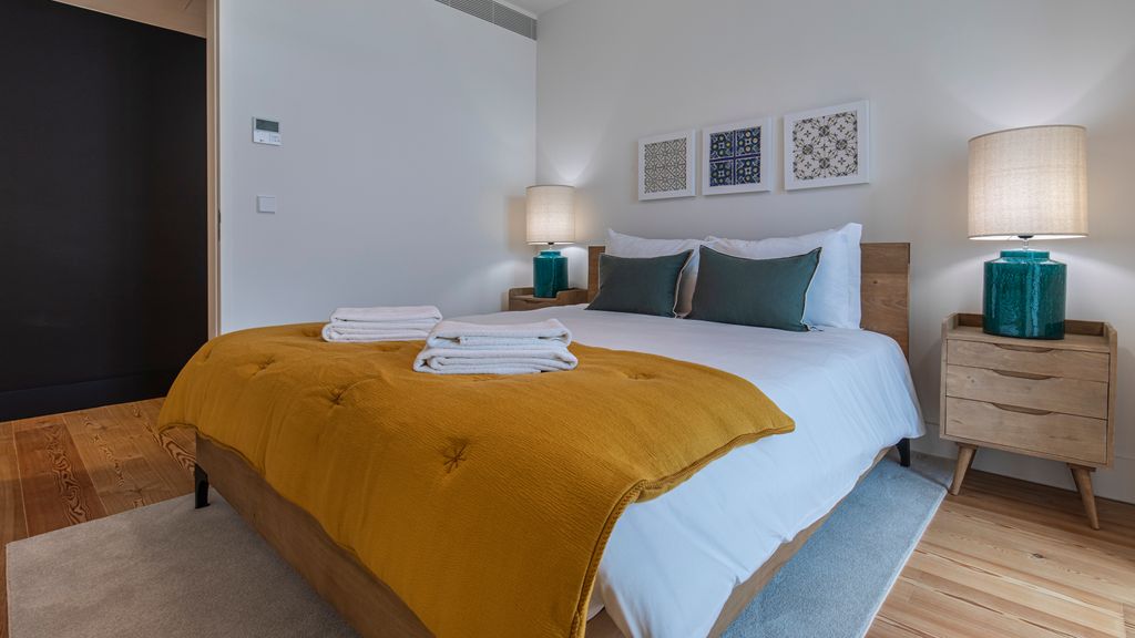Two‑Bedroom Apartment w/ AC in Baixa by LovelyStay
