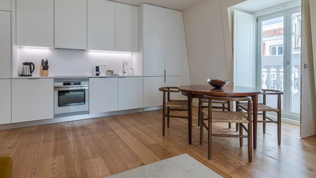 Two‑Bedroom Apartment w/ AC in Baixa by LovelyStay