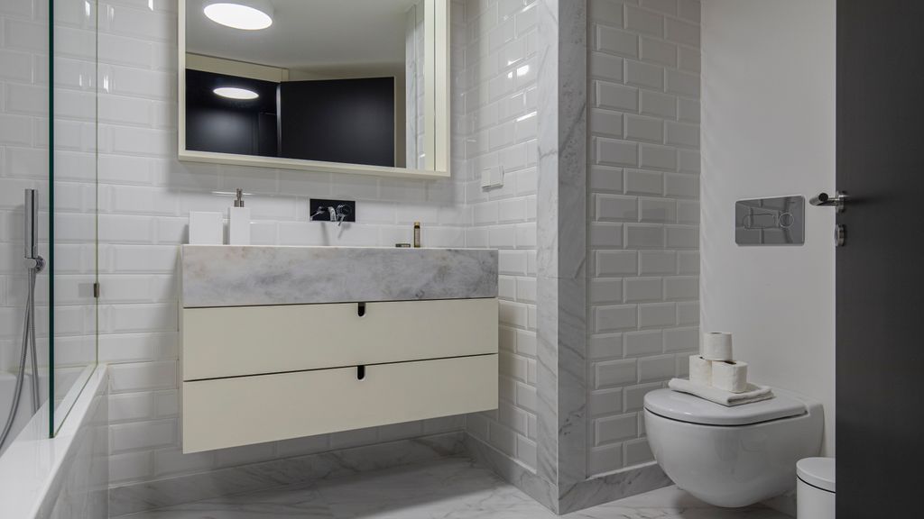 Two‑Bedroom Apartment w/ AC in Baixa by LovelyStay