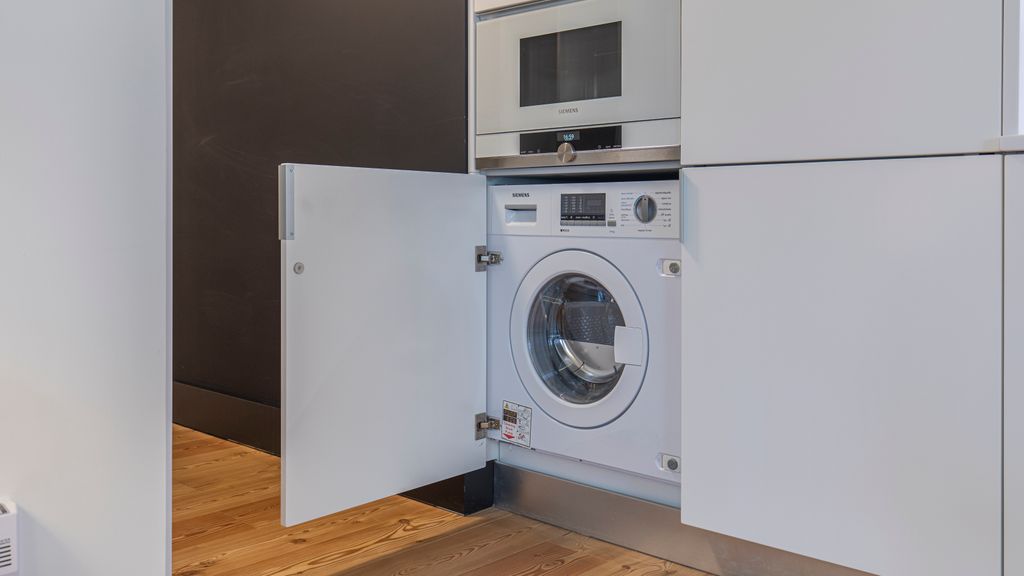 Two‑Bedroom Apartment w/ AC in Baixa by LovelyStay