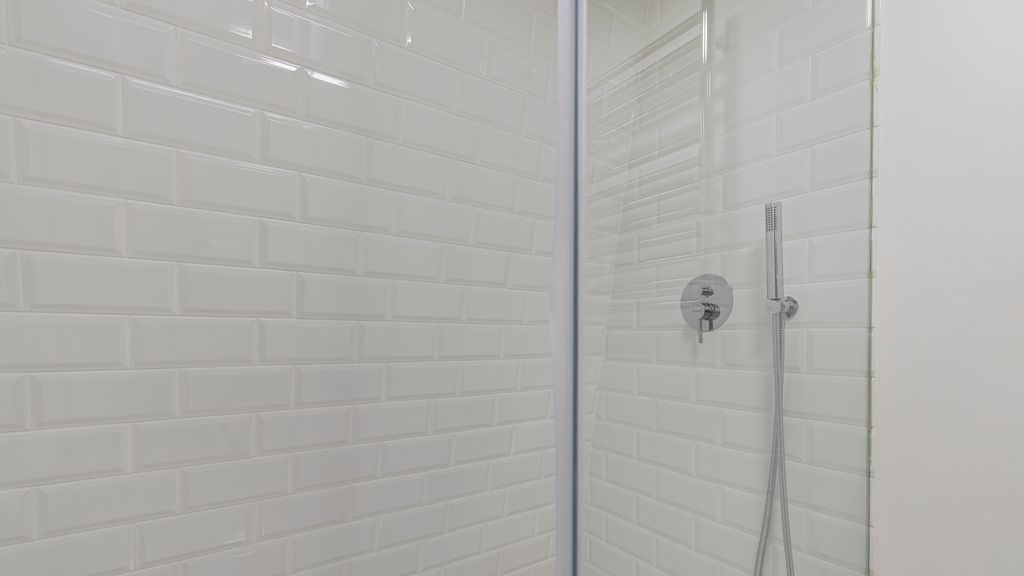 Two‑Bedroom Apartment w/ AC in Baixa by LovelyStay