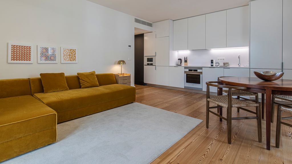 Two‑Bedroom Apartment w/ AC in Baixa by LovelyStay