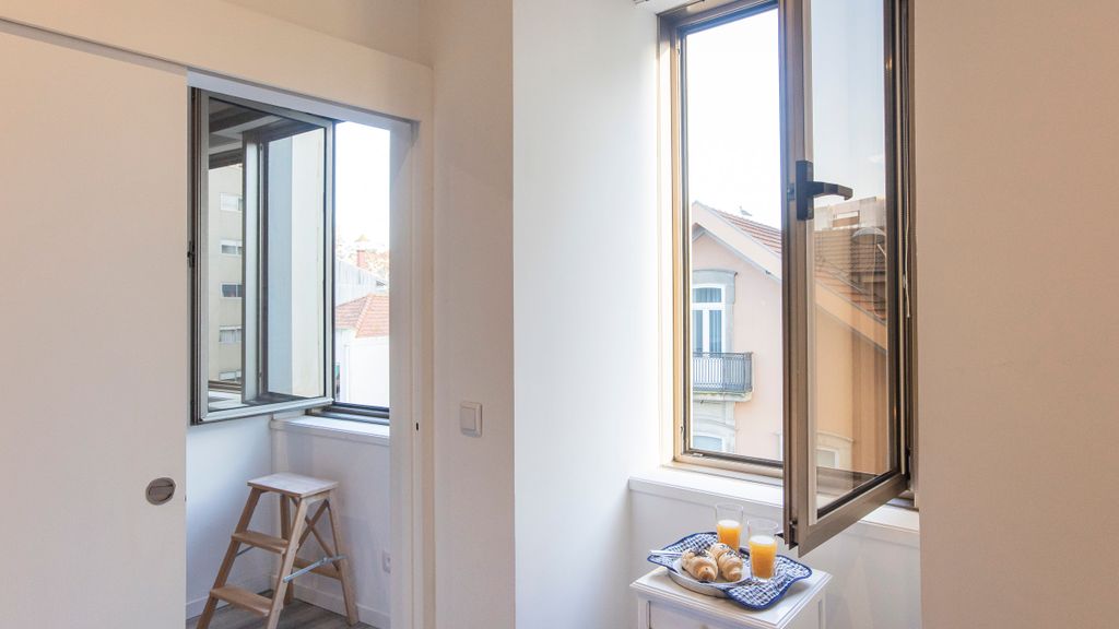 Seaside 1BR Flat w/ AC in Matosinhos by LovelyStay
