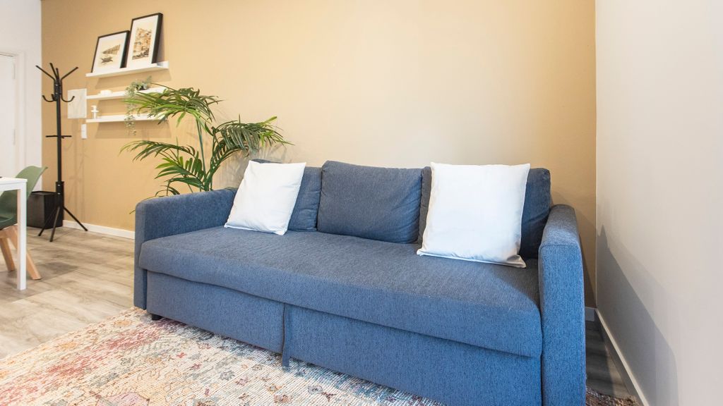 Seaside 1BR Flat w/ AC in Matosinhos by LovelyStay
