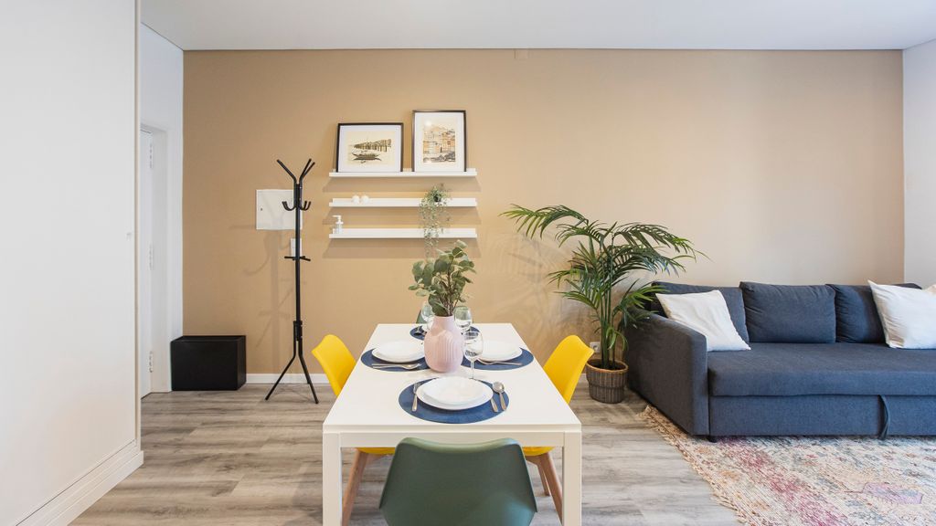 Seaside 1BR Flat w/ AC in Matosinhos by LovelyStay