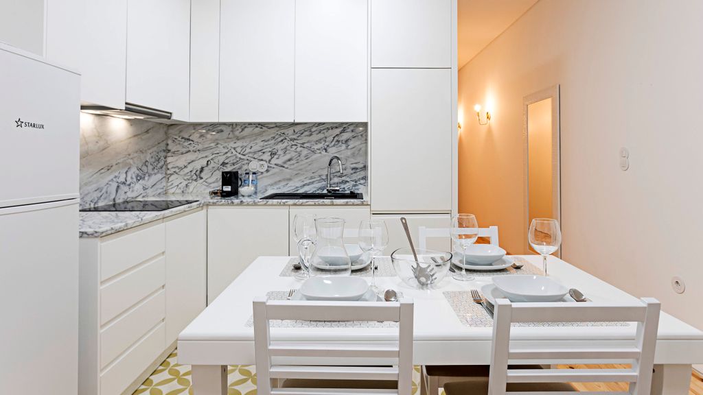 Lóios 1BR Flat Downtown by LovelyStay