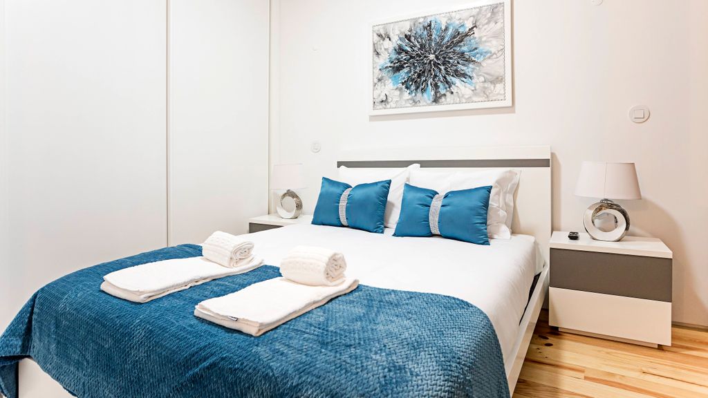 Lóios 1BR Flat Downtown by LovelyStay