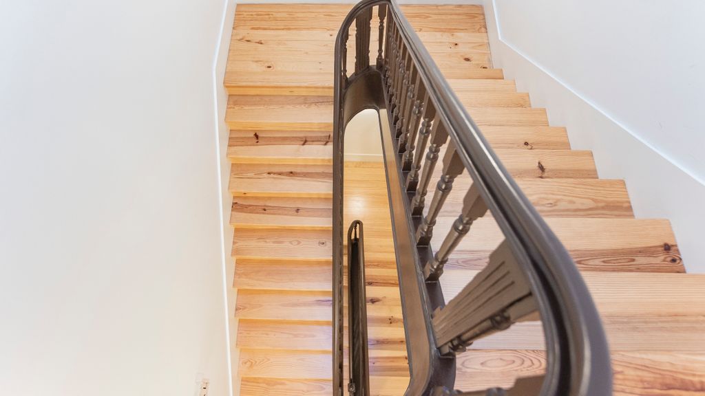 Modern 2BR Duplex by Art District by LovelyStay