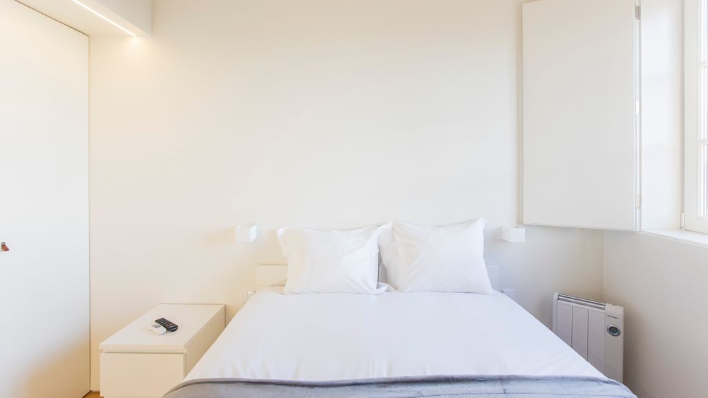 Modern 2BR Duplex by Art District by LovelyStay