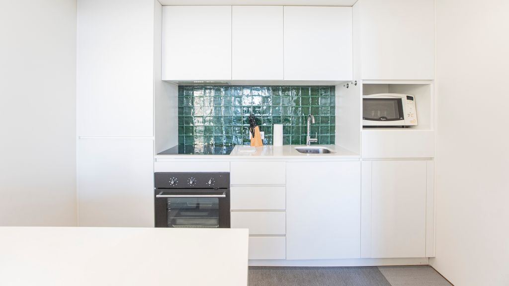 Modern 2BR Duplex by Art District by LovelyStay