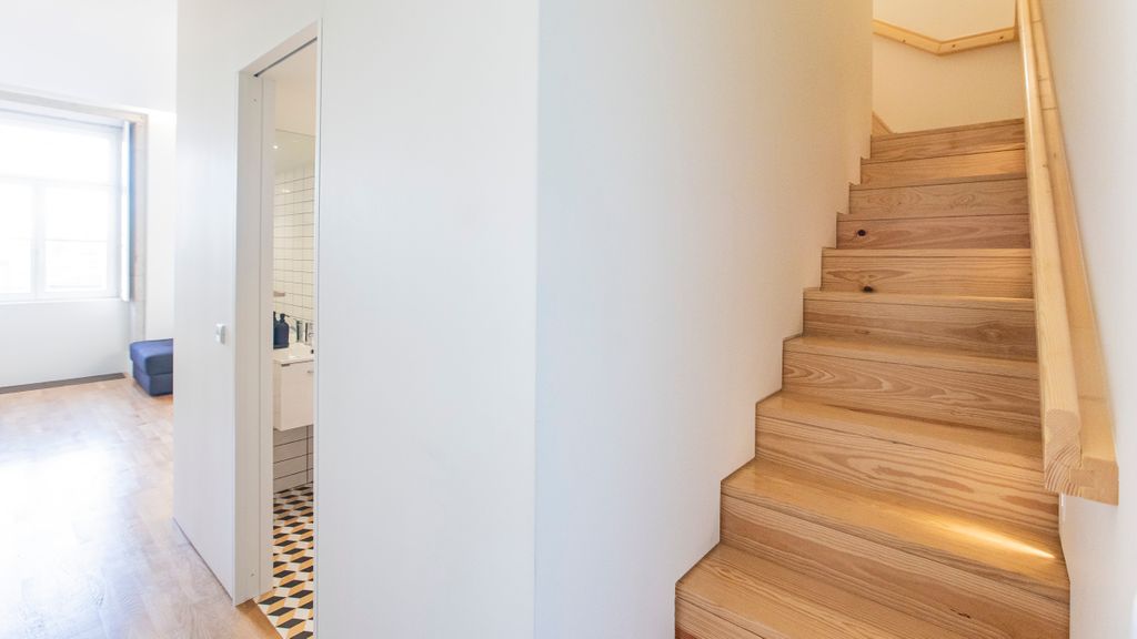 Modern 2BR Duplex by Art District by LovelyStay