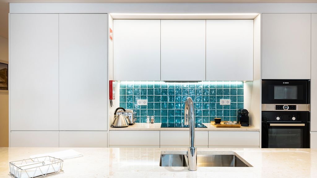 Stunning 2BDR Apartment in Chiado by LovelyStay