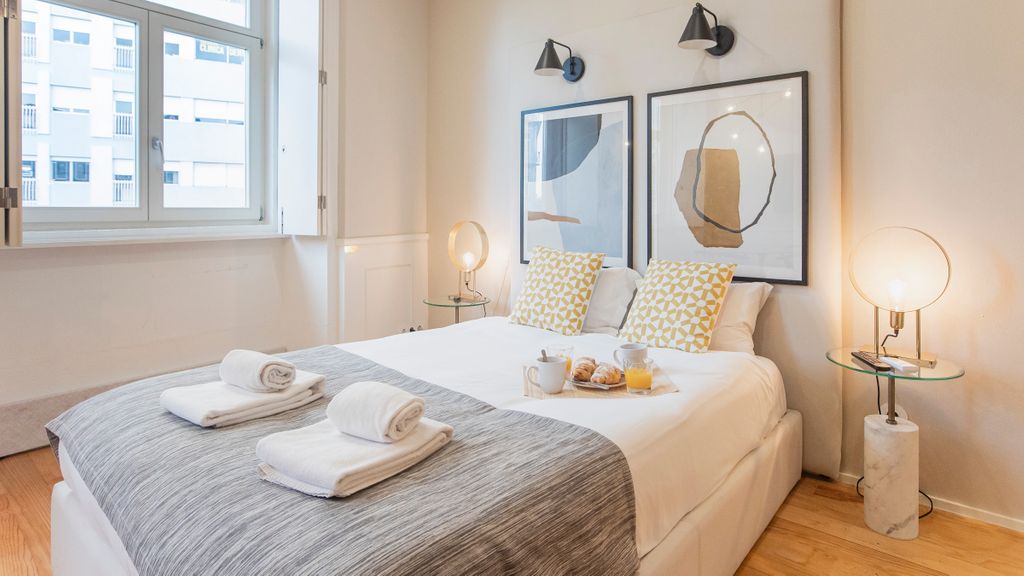 Cute & Bright Flat w/ AC by LovelyStay