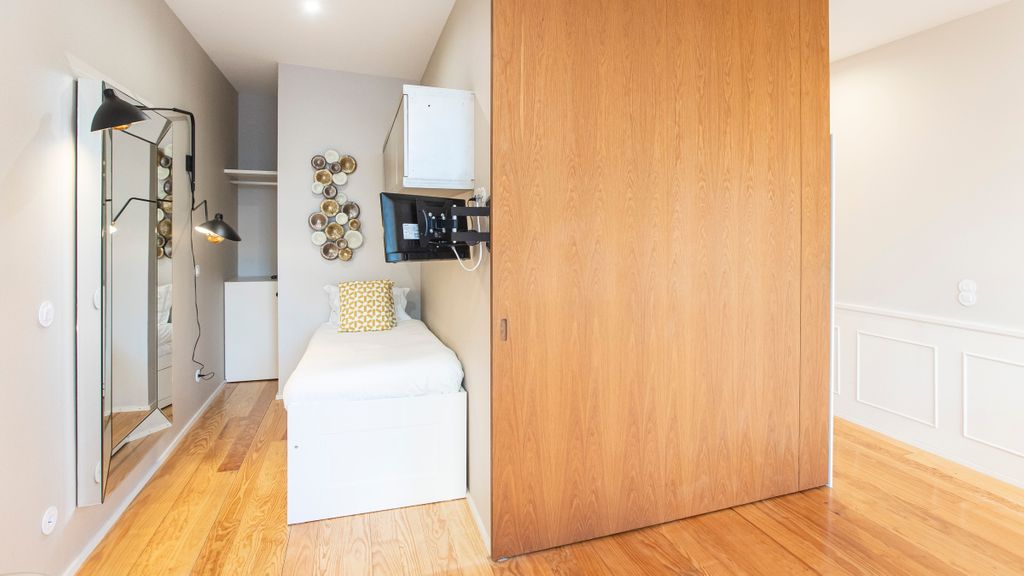 Cute & Bright Flat w/ AC by LovelyStay