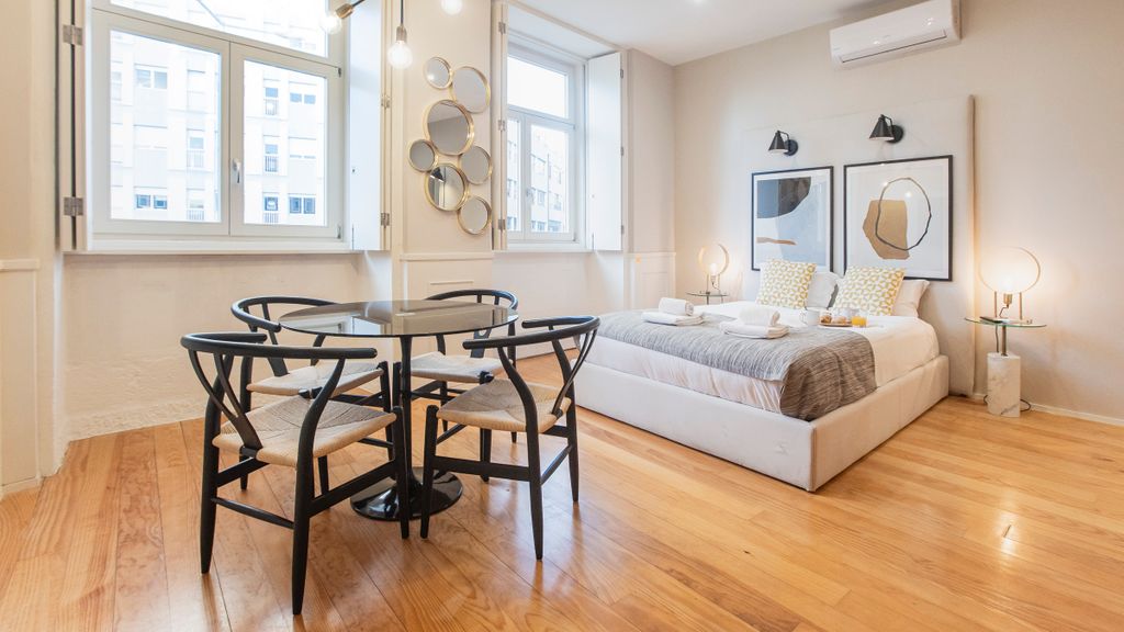 Cute & Bright Flat w/ AC by LovelyStay