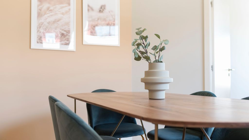 Central Superb Flat w/ AC & Balcony by LovelyStay