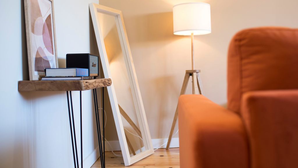 Central Superb Flat w/ AC & Balcony by LovelyStay