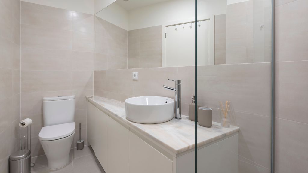 Central Superb Flat w/ AC & Balcony by LovelyStay