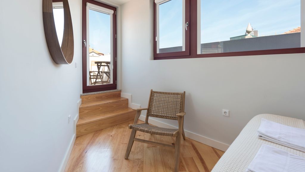 Central Superb Flat w/ AC & Balcony by LovelyStay
