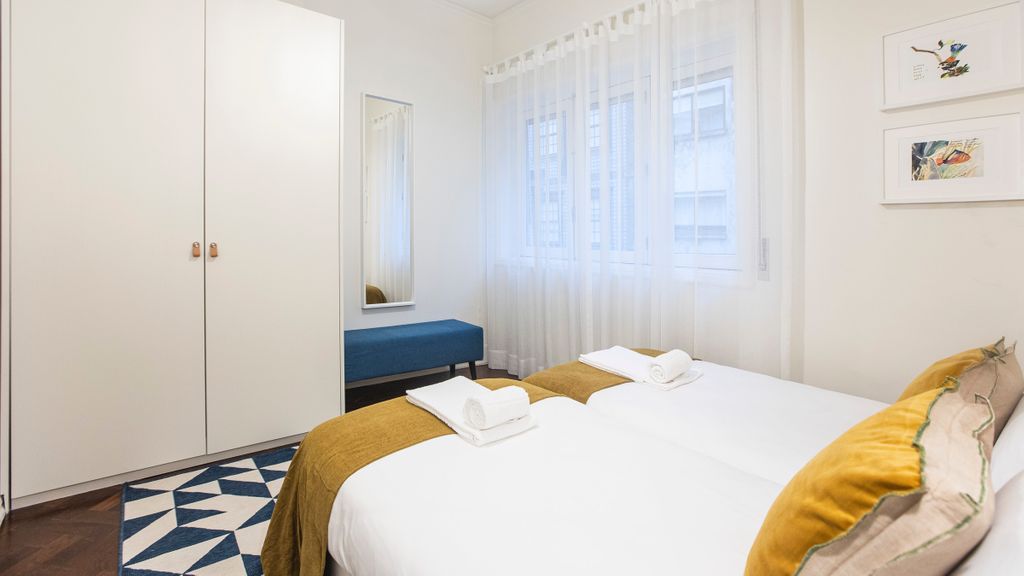 Tasteful 2BR Flat in Art District by LovelyStay