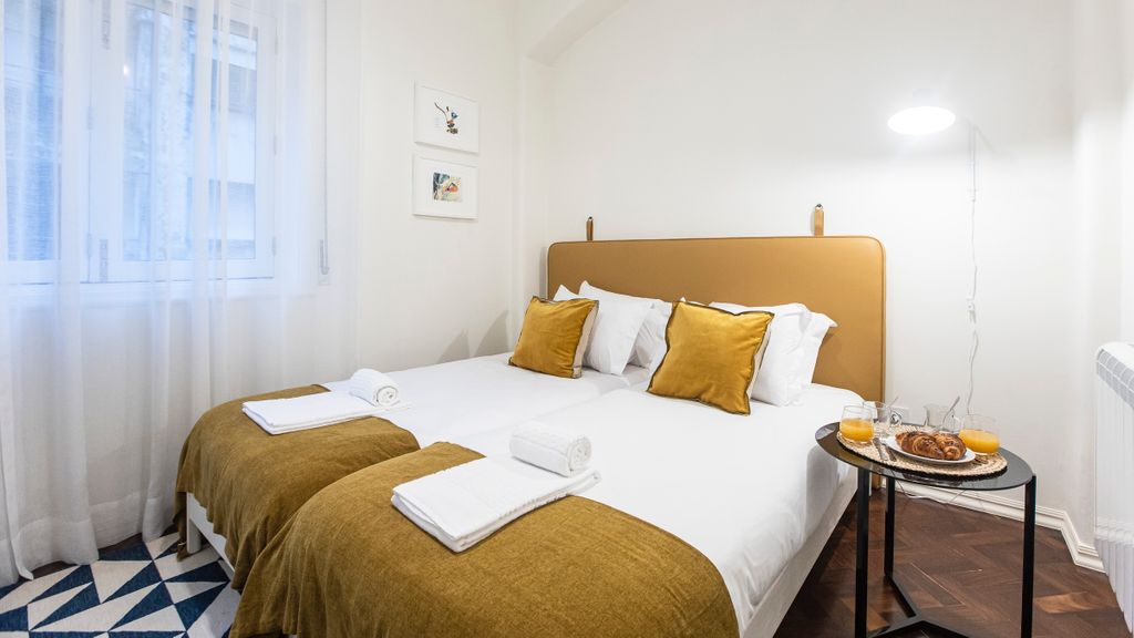 Tasteful 2BR Flat in Art District by LovelyStay