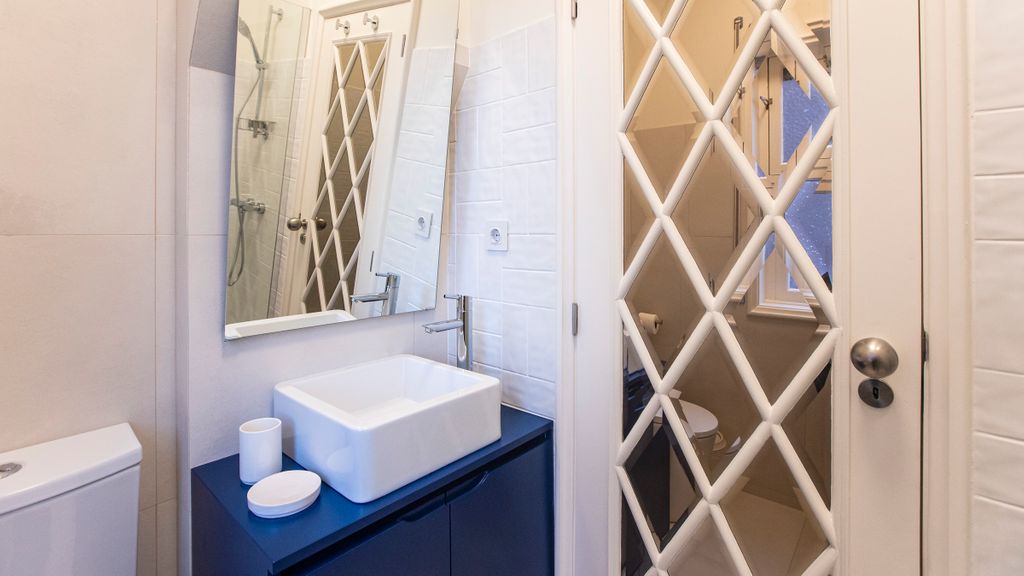 Tasteful 2BR Flat in Art District by LovelyStay
