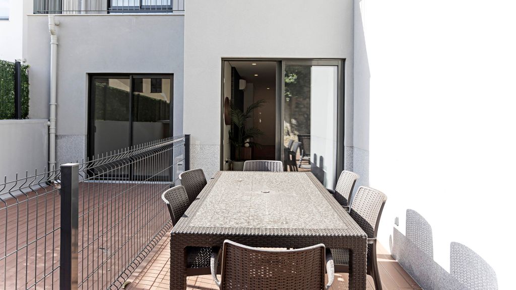 Paraíso -1B w/ AC & Patio by LovelyStay