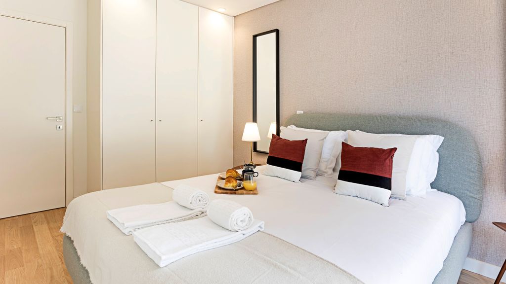 Paraíso -1B w/ AC & Patio by LovelyStay