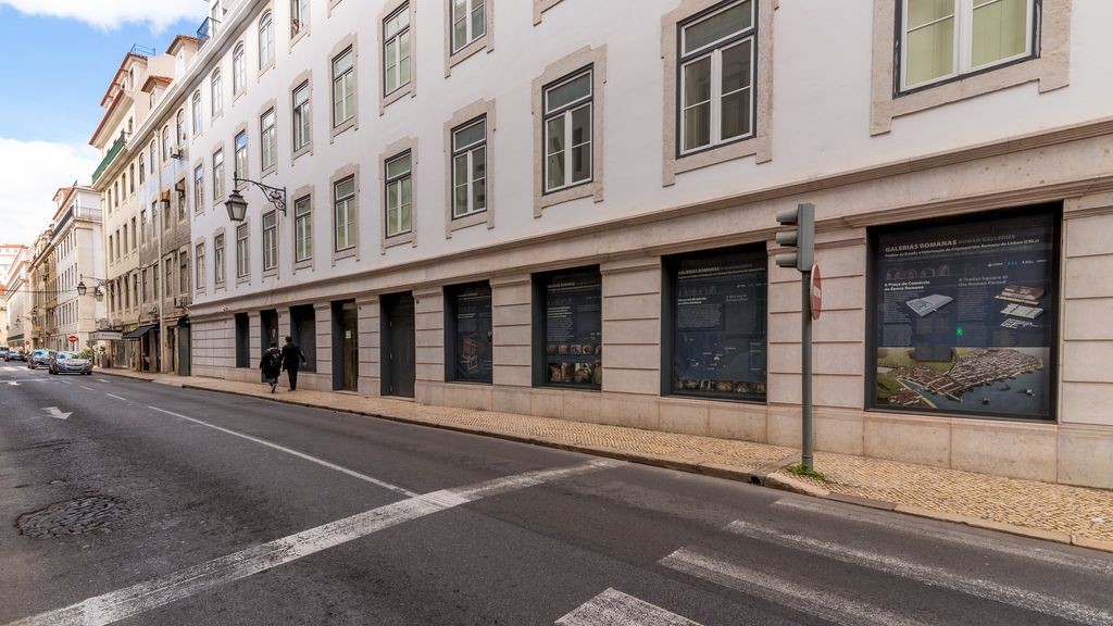 Modern 1BDR in Downtown Lisbon by LovelyStay